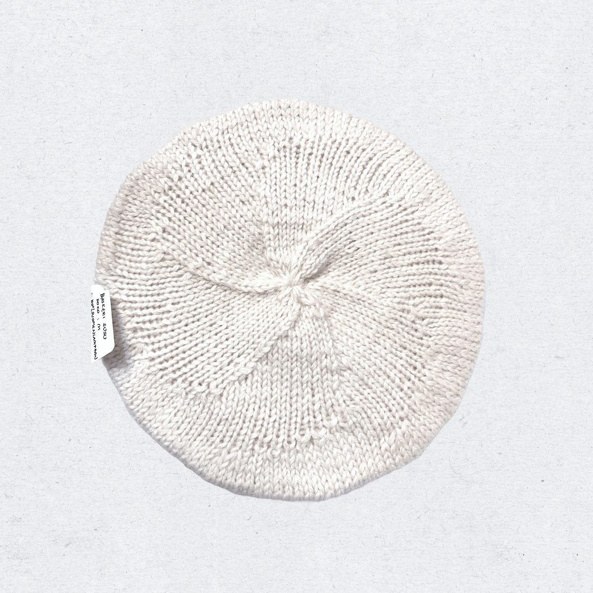 Baskeri Susu valkoinen