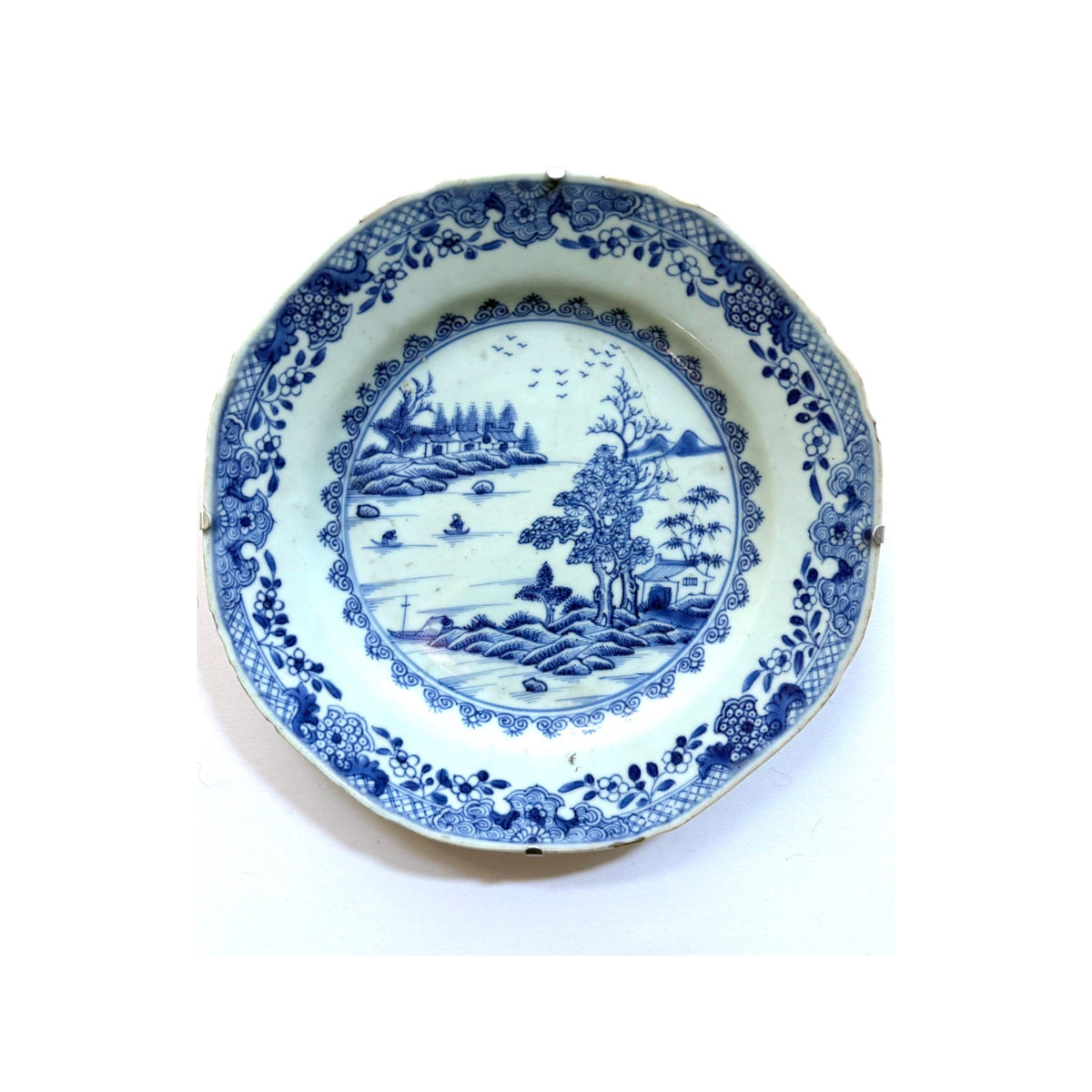 Kiinalainen lautanen Ch'ien-Lung kaudelta 1736-1795
